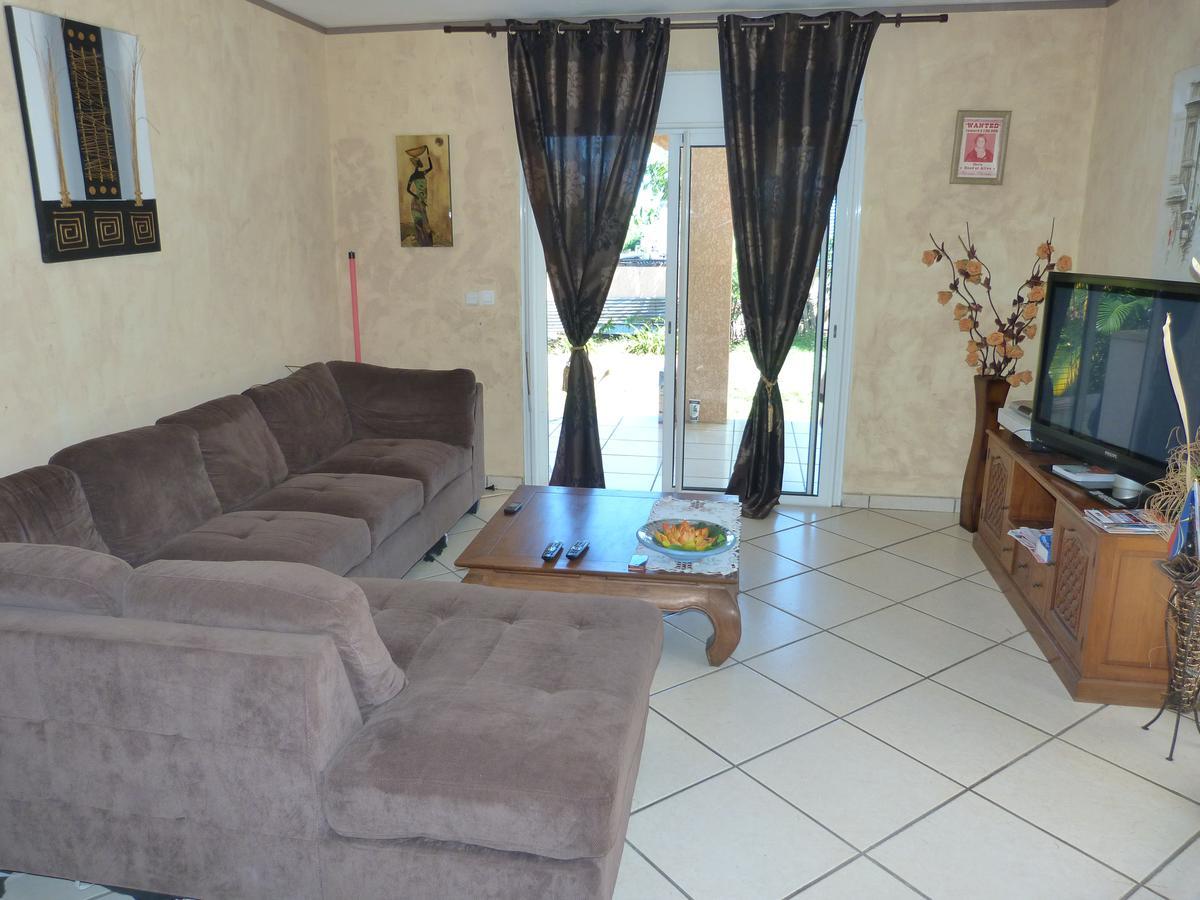 Chez Chouchou Bed & Breakfast Riviere Saint-Louis Екстериор снимка