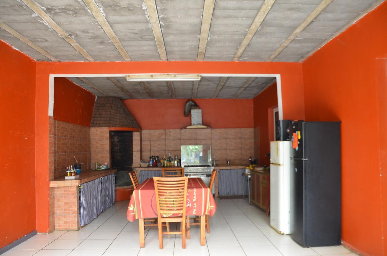 Chez Chouchou Bed & Breakfast Riviere Saint-Louis Екстериор снимка